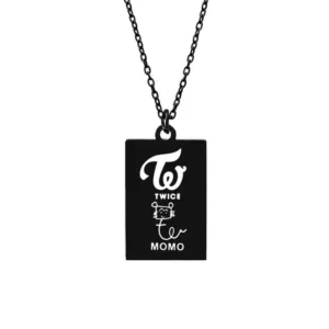 Collier Twice - Momo - K-Pop France