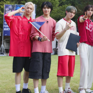 Short Jean Cargo Noir Jeongin - Groupe Stray Kids - K-Pop France