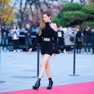 Robe Noire Jennie - Groupe BlackPink - K-Pop France