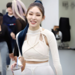 Crop Top Manches Longues - Chung Ha KPOP - K-Pop France