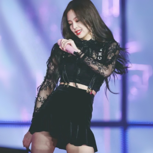 Ensemble Jupe Dentelle Jennie – Groupe Blackpink - K-Pop France