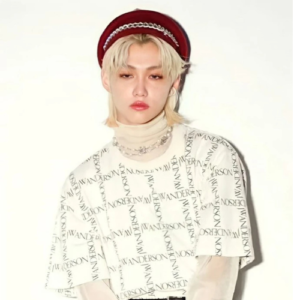 Chapeau Rouge KPOP à Chaîne Felix - Groupe Stray Kids - K-Pop France