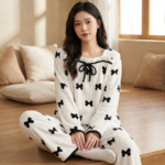 Ensemble Pyjama Coréen Polaire - K-Pop France