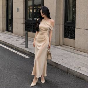 Robe Asymétrique Satinée - K-Pop France